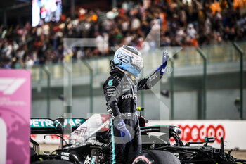 2021-11-20 - BOTTAS Valtteri (fin), Mercedes AMG F1 GP W12 E Performance, portraitduring the Formula 1 Ooredoo Qatar Grand Prix 2021, 20th round of the 2021 FIA Formula One World Championship from November 19 to 21, 2021 on the Losail International Circuit, in Lusail, Qatar - FORMULA 1 OOREDOO QATAR GRAND PRIX 2021, 20TH ROUND OF THE 2021 FIA FORMULA ONE WORLD CHAMPIONSHIP - FORMULA 1 - MOTORS