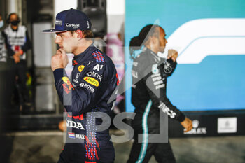 2021-11-20 - VERSTAPPEN Max (ned), Red Bull Racing Honda RB16B, portrait HAMILTON Lewis (gbr), Mercedes AMG F1 GP W12 E Performance, portrait during the Formula 1 Ooredoo Qatar Grand Prix 2021, 20th round of the 2021 FIA Formula One World Championship from November 19 to 21, 2021 on the Losail International Circuit, in Lusail, Qatar - FORMULA 1 OOREDOO QATAR GRAND PRIX 2021, 20TH ROUND OF THE 2021 FIA FORMULA ONE WORLD CHAMPIONSHIP - FORMULA 1 - MOTORS
