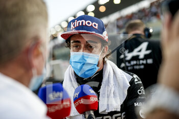 2021-11-21 - ALONSO Fernando (spa), Alpine F1 A521, portrait during the Formula 1 Ooredoo Qatar Grand Prix 2021, 20th round of the 2021 FIA Formula One World Championship from November 19 to 21, 2021 on the Losail International Circuit, in Lusail, Qatar - FORMULA 1 OOREDOO QATAR GRAND PRIX 2021, 20TH ROUND OF THE 2021 FIA FORMULA ONE WORLD CHAMPIONSHIP - FORMULA 1 - MOTORS