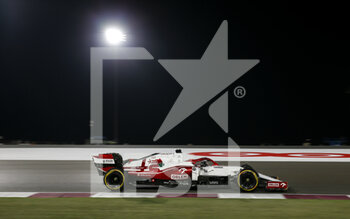 2021-11-21 - 07 RAIKKONEN Kimi (fin), Alfa Romeo Racing ORLEN C41, action during the Formula 1 Ooredoo Qatar Grand Prix 2021, 20th round of the 2021 FIA Formula One World Championship from November 19 to 21, 2021 on the Losail International Circuit, in Lusail, Qatar - FORMULA 1 OOREDOO QATAR GRAND PRIX 2021, 20TH ROUND OF THE 2021 FIA FORMULA ONE WORLD CHAMPIONSHIP - FORMULA 1 - MOTORS
