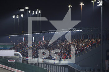 2021-11-21 - Grandstands during the Formula 1 Ooredoo Qatar Grand Prix 2021, 20th round of the 2021 FIA Formula One World Championship from November 19 to 21, 2021 on the Losail International Circuit, in Lusail, Qatar - FORMULA 1 OOREDOO QATAR GRAND PRIX 2021, 20TH ROUND OF THE 2021 FIA FORMULA ONE WORLD CHAMPIONSHIP - FORMULA 1 - MOTORS