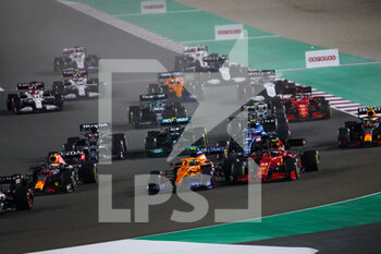 2021-11-21 - Start of the race: NORRIS Lando (gbr), McLaren MCL35M, SAINZ Carlos (spa), Scuderia Ferrari SF21, VERSTAPPEN Max (ned), Red Bull Racing Honda RB16B, action during the Formula 1 Ooredoo Qatar Grand Prix 2021, 20th round of the 2021 FIA Formula One World Championship from November 19 to 21, 2021 on the Losail International Circuit, in Lusail, Qatar - FORMULA 1 OOREDOO QATAR GRAND PRIX 2021, 20TH ROUND OF THE 2021 FIA FORMULA ONE WORLD CHAMPIONSHIP - FORMULA 1 - MOTORS