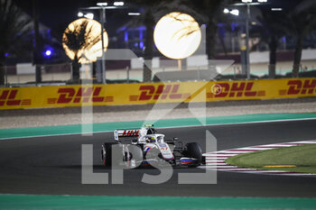2021-11-21 - 47 SCHUMACHER Mick (ger), Haas F1 Team VF-21 Ferrari, action during the Formula 1 Ooredoo Qatar Grand Prix 2021, 20th round of the 2021 FIA Formula One World Championship from November 19 to 21, 2021 on the Losail International Circuit, in Lusail, Qatar - FORMULA 1 OOREDOO QATAR GRAND PRIX 2021, 20TH ROUND OF THE 2021 FIA FORMULA ONE WORLD CHAMPIONSHIP - FORMULA 1 - MOTORS