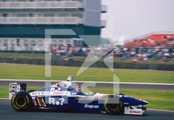 2021-11-28 - 03 Villeneuve Jacques (can), Rothmans Williams Renault, Williams Renault FW19, action during the 1997 British Grand Prix, 9th round of the FIA Formula 1 Championship season, on the Silverstone Circuit, from July 13 to 15, 1997 in Silverstone, United Kingdom - FRANK WILLIAMS FROM 1942 TO 2021 - FORMULA 1 - MOTORS