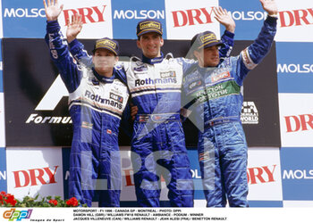 2021-11-28 - MOTORSPORT - F1 1996 - CANADA GP - MONTREAL - PHOTO: DPPI DAMON HILL (GBR) / WILLIAMS FW18 RENAULT - AMBIANCE - PODIUM - WINNER JACQUES VILLENEUVE (CAN) / WILLIAMS RENAULT - JEAN ALESI (FRA) / BENETTON RENAULT - FRANK WILLIAMS FROM 1942 TO 2021 - FORMULA 1 - MOTORS