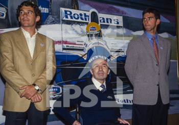 2021-11-28 - Senna Ayrton (bra), Hill Damon (gbr) with Sir Frank Williams during the launch of the Williams FW16 prior the 1994 FIA Formula One World Championship on the Circuito Estoril, in Portugal on February 25, 1994 in Estoril, Portugal - FRANK WILLIAMS FROM 1942 TO 2021 - FORMULA 1 - MOTORS