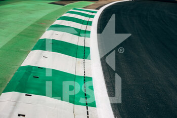 2021-12-02 - illustration track kerb, vibreur, during the Formula 1 stc Saudi Arabian Grand Prix 2021, 21th round of the 2021 FIA Formula One World Championship from December 3 to 5, 2021 on the Jeddah Corniche Circuit, in Jeddah, Saudi Arabia - FORMULA 1 STC SAUDI ARABIAN GRAND PRIX 2021, 21TH ROUND OF THE 2021 FIA FORMULA ONE WORLD CHAMPIONSHIP - FORMULA 1 - MOTORS