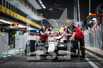 2021-12-02 - Alfa Romeo Racing ORLEN Team, ambiance during the Formula 1 stc Saudi Arabian Grand Prix 2021, 21th round of the 2021 FIA Formula One World Championship from December 3 to 5, 2021 on the Jeddah Corniche Circuit, in Jeddah, Saudi Arabia - FORMULA 1 STC SAUDI ARABIAN GRAND PRIX 2021, 21TH ROUND OF THE 2021 FIA FORMULA ONE WORLD CHAMPIONSHIP - FORMULA 1 - MOTORS