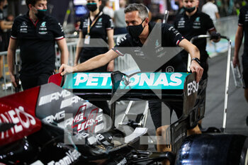 2021-12-02 - Mercedes AMG F1 GP W12 E Performance, mechanical detail of rear wing during the Formula 1 stc Saudi Arabian Grand Prix 2021, 21th round of the 2021 FIA Formula One World Championship from December 3 to 5, 2021 on the Jeddah Corniche Circuit, in Jeddah, Saudi Arabia - FORMULA 1 STC SAUDI ARABIAN GRAND PRIX 2021, 21TH ROUND OF THE 2021 FIA FORMULA ONE WORLD CHAMPIONSHIP - FORMULA 1 - MOTORS