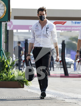 2021-12-03 - WOLFF Toto (aut), Team Principal & CEO Mercedes AMG F1 GP, portrait during the Formula 1 stc Saudi Arabian Grand Prix 2021, 21th round of the 2021 FIA Formula One World Championship from December 3 to 5, 2021 on the Jeddah Corniche Circuit, in Jeddah, Saudi Arabia - FORMULA 1 STC SAUDI ARABIAN GRAND PRIX 2021, 21TH ROUND OF THE 2021 FIA FORMULA ONE WORLD CHAMPIONSHIP - FORMULA 1 - MOTORS