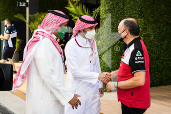 2021-12-03 - VASSEUR Frederic (fra), Team Principal of Alfa Romeo Racing ORLEN, portrait with Prince Abdelaziz during the Formula 1 stc Saudi Arabian Grand Prix 2021, 21th round of the 2021 FIA Formula One World Championship from December 3 to 5, 2021 on the Jeddah Corniche Circuit, in Jeddah, Saudi Arabia - FORMULA 1 STC SAUDI ARABIAN GRAND PRIX 2021, 21TH ROUND OF THE 2021 FIA FORMULA ONE WORLD CHAMPIONSHIP - FORMULA 1 - MOTORS