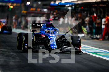 2021-12-03 - 14 ALONSO Fernando (spa), Alpine F1 A521, action during the Formula 1 stc Saudi Arabian Grand Prix 2021, 21th round of the 2021 FIA Formula One World Championship from December 3 to 5, 2021 on the Jeddah Corniche Circuit, in Jeddah, Saudi Arabia - FORMULA 1 STC SAUDI ARABIAN GRAND PRIX 2021, 21TH ROUND OF THE 2021 FIA FORMULA ONE WORLD CHAMPIONSHIP - FORMULA 1 - MOTORS