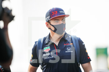 2021-12-04 - VERSTAPPEN Max (ned), Red Bull Racing Honda RB16B, portrait during the Formula 1 stc Saudi Arabian Grand Prix 2021, 21th round of the 2021 FIA Formula One World Championship from December 3 to 5, 2021 on the Jeddah Corniche Circuit, in Jeddah, Saudi Arabia - FORMULA 1 STC SAUDI ARABIAN GRAND PRIX 2021, 21TH ROUND OF THE 2021 FIA FORMULA ONE WORLD CHAMPIONSHIP - FORMULA 1 - MOTORS