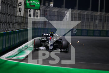 2021-12-04 - 10 GASLY Pierre (fra), Scuderia AlphaTauri Honda AT02, action during the Formula 1 stc Saudi Arabian Grand Prix 2021, 21th round of the 2021 FIA Formula One World Championship from December 3 to 5, 2021 on the Jeddah Corniche Circuit, in Jeddah, Saudi Arabia - FORMULA 1 STC SAUDI ARABIAN GRAND PRIX 2021, 21TH ROUND OF THE 2021 FIA FORMULA ONE WORLD CHAMPIONSHIP - FORMULA 1 - MOTORS