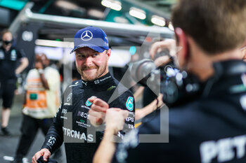 2021-12-04 - BOTTAS Valtteri (fin), Mercedes AMG F1 GP W12 E Performance, portrait during the Formula 1 stc Saudi Arabian Grand Prix 2021, 21th round of the 2021 FIA Formula One World Championship from December 3 to 5, 2021 on the Jeddah Corniche Circuit, in Jeddah, Saudi Arabia - FORMULA 1 STC SAUDI ARABIAN GRAND PRIX 2021, 21TH ROUND OF THE 2021 FIA FORMULA ONE WORLD CHAMPIONSHIP - FORMULA 1 - MOTORS