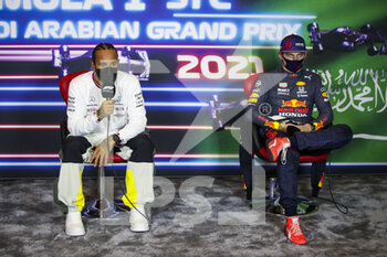 2021-12-04 - HAMILTON Lewis (gbr), Mercedes AMG F1 GP W12 E Performance, VERSTAPPEN Max (ned), Red Bull Racing Honda RB16B, portrait, press conference during the Formula 1 stc Saudi Arabian Grand Prix 2021, 21th round of the 2021 FIA Formula One World Championship from December 3 to 5, 2021 on the Jeddah Corniche Circuit, in Jeddah, Saudi Arabia - FORMULA 1 STC SAUDI ARABIAN GRAND PRIX 2021, 21TH ROUND OF THE 2021 FIA FORMULA ONE WORLD CHAMPIONSHIP - FORMULA 1 - MOTORS