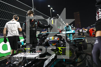 2021-12-05 - HAMILTON Lewis (gbr), Mercedes AMG F1 GP W12 E Performance, portrait during the Formula 1 stc Saudi Arabian Grand Prix 2021, 21th round of the 2021 FIA Formula One World Championship from December 3 to 5, 2021 on the Jeddah Corniche Circuit, in Jeddah, Saudi Arabia - FORMULA 1 STC SAUDI ARABIAN GRAND PRIX 2021, 21TH ROUND OF THE 2021 FIA FORMULA ONE WORLD CHAMPIONSHIP - FORMULA 1 - MOTORS