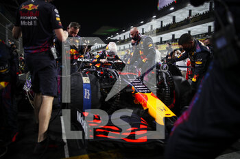 2021-12-05 - VERSTAPPEN Max (ned), Red Bull Racing Honda RB16B, on the grid during the Formula 1 stc Saudi Arabian Grand Prix 2021, 21th round of the 2021 FIA Formula One World Championship from December 3 to 5, 2021 on the Jeddah Corniche Circuit, in Jeddah, Saudi Arabia - FORMULA 1 STC SAUDI ARABIAN GRAND PRIX 2021, 21TH ROUND OF THE 2021 FIA FORMULA ONE WORLD CHAMPIONSHIP - FORMULA 1 - MOTORS
