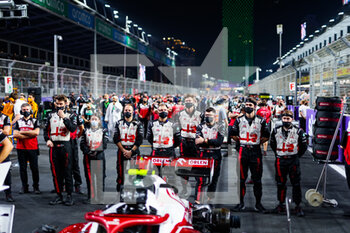 2021-12-05 - Alfa Romeo Racing ORLEN team starting grid, grille de depart, during the Formula 1 stc Saudi Arabian Grand Prix 2021, 21th round of the 2021 FIA Formula One World Championship from December 3 to 5, 2021 on the Jeddah Corniche Circuit, in Jeddah, Saudi Arabia - FORMULA 1 STC SAUDI ARABIAN GRAND PRIX 2021, 21TH ROUND OF THE 2021 FIA FORMULA ONE WORLD CHAMPIONSHIP - FORMULA 1 - MOTORS