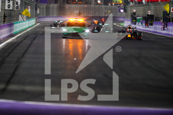 2021-12-05 - FIA Aston Martin Safety Car in action in front of VERSTAPPEN Max (ned), Red Bull Racing Honda RB16B, HAMILTON Lewis (gbr), Mercedes AMG F1 GP W12 E Performance, action during the Formula 1 stc Saudi Arabian Grand Prix 2021, 21th round of the 2021 FIA Formula One World Championship from December 3 to 5, 2021 on the Jeddah Corniche Circuit, in Jeddah, Saudi Arabia - FORMULA 1 STC SAUDI ARABIAN GRAND PRIX 2021, 21TH ROUND OF THE 2021 FIA FORMULA ONE WORLD CHAMPIONSHIP - FORMULA 1 - MOTORS