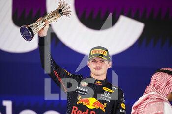 2021-12-05 - VERSTAPPEN Max (ned), Red Bull Racing Honda RB16B, portrait, podium during the Formula 1 stc Saudi Arabian Grand Prix 2021, 21th round of the 2021 FIA Formula One World Championship from December 3 to 5, 2021 on the Jeddah Corniche Circuit, in Jeddah, Saudi Arabia - FORMULA 1 STC SAUDI ARABIAN GRAND PRIX 2021, 21TH ROUND OF THE 2021 FIA FORMULA ONE WORLD CHAMPIONSHIP - FORMULA 1 - MOTORS