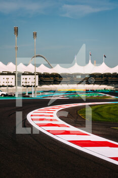 2021-12-09 - illustration track during the Formula 1 Etihad Airways Abu Dhabi Grand Prix 2021, 22th round of the 2021 FIA Formula One World Championship from December 10 to 12, 2021 on the Yas Marina Circuit, in Yas Island, Abu Dhabi - FORMULA 1 ETIHAD AIRWAYS ABU DHABI GRAND PRIX 2021, 22TH ROUND OF THE 2021 FIA FORMULA ONE WORLD CHAMPIONSHIP - FORMULA 1 - MOTORS