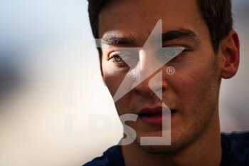 2021-12-09 - RUSSELL George (gbr), Williams Racing F1 FW43B, portrait during the Formula 1 Etihad Airways Abu Dhabi Grand Prix 2021, 22th round of the 2021 FIA Formula One World Championship from December 10 to 12, 2021 on the Yas Marina Circuit, in Yas Island, Abu Dhabi - FORMULA 1 ETIHAD AIRWAYS ABU DHABI GRAND PRIX 2021, 22TH ROUND OF THE 2021 FIA FORMULA ONE WORLD CHAMPIONSHIP - FORMULA 1 - MOTORS