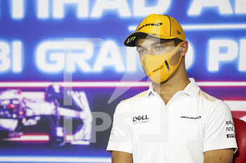 2021-12-09 - NORRIS Lando (gbr), McLaren MCL35M, portrait, Thursday press conference during the Formula 1 Etihad Airways Abu Dhabi Grand Prix 2021, 22th round of the 2021 FIA Formula One World Championship from December 10 to 12, 2021 on the Yas Marina Circuit, in Yas Island, Abu Dhabi - FORMULA 1 ETIHAD AIRWAYS ABU DHABI GRAND PRIX 2021, 22TH ROUND OF THE 2021 FIA FORMULA ONE WORLD CHAMPIONSHIP - FORMULA 1 - MOTORS
