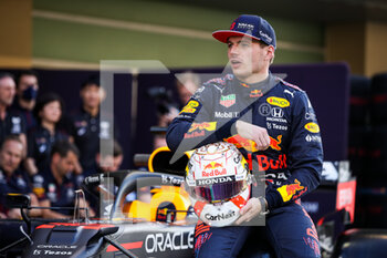 2021-12-09 - VERSTAPPEN Max (ned), Red Bull Racing Honda RB16B, portrait during the Formula 1 Etihad Airways Abu Dhabi Grand Prix 2021, 22th round of the 2021 FIA Formula One World Championship from December 10 to 12, 2021 on the Yas Marina Circuit, in Yas Island, Abu Dhabi - FORMULA 1 ETIHAD AIRWAYS ABU DHABI GRAND PRIX 2021, 22TH ROUND OF THE 2021 FIA FORMULA ONE WORLD CHAMPIONSHIP - FORMULA 1 - MOTORS