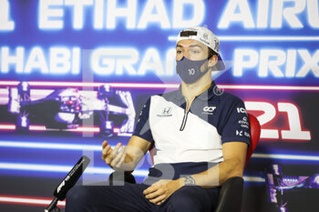 2021-12-09 - GASLY Pierre (fra), Scuderia AlphaTauri Honda AT02, portrait, Thursday press conference during the Formula 1 Etihad Airways Abu Dhabi Grand Prix 2021, 22th round of the 2021 FIA Formula One World Championship from December 10 to 12, 2021 on the Yas Marina Circuit, in Yas Island, Abu Dhabi - FORMULA 1 ETIHAD AIRWAYS ABU DHABI GRAND PRIX 2021, 22TH ROUND OF THE 2021 FIA FORMULA ONE WORLD CHAMPIONSHIP - FORMULA 1 - MOTORS