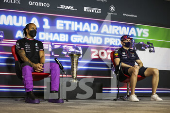 2021-12-09 - HAMILTON Lewis (gbr), Mercedes AMG F1 GP W12 E Performance, VERSTAPPEN Max (ned), Red Bull Racing Honda RB16B, portrait, Thursday press conference during the Formula 1 Etihad Airways Abu Dhabi Grand Prix 2021, 22th round of the 2021 FIA Formula One World Championship from December 10 to 12, 2021 on the Yas Marina Circuit, in Yas Island, Abu Dhabi - FORMULA 1 ETIHAD AIRWAYS ABU DHABI GRAND PRIX 2021, 22TH ROUND OF THE 2021 FIA FORMULA ONE WORLD CHAMPIONSHIP - FORMULA 1 - MOTORS