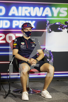 2021-12-09 - VERSTAPPEN Max (ned), Red Bull Racing Honda RB16B, portrait, Thursday press conference during the Formula 1 Etihad Airways Abu Dhabi Grand Prix 2021, 22th round of the 2021 FIA Formula One World Championship from December 10 to 12, 2021 on the Yas Marina Circuit, in Yas Island, Abu Dhabi - FORMULA 1 ETIHAD AIRWAYS ABU DHABI GRAND PRIX 2021, 22TH ROUND OF THE 2021 FIA FORMULA ONE WORLD CHAMPIONSHIP - FORMULA 1 - MOTORS