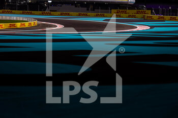2021-12-09 - new turn 9 track illustration during the Formula 1 Etihad Airways Abu Dhabi Grand Prix 2021, 22th round of the 2021 FIA Formula One World Championship from December 10 to 12, 2021 on the Yas Marina Circuit, in Yas Island, Abu Dhabi - FORMULA 1 ETIHAD AIRWAYS ABU DHABI GRAND PRIX 2021, 22TH ROUND OF THE 2021 FIA FORMULA ONE WORLD CHAMPIONSHIP - FORMULA 1 - MOTORS