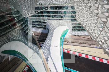 2021-12-10 - 77 BOTTAS Valtteri (fin), Mercedes AMG F1 GP W12 E Performance, action during the Formula 1 Etihad Airways Abu Dhabi Grand Prix 2021, 22th round of the 2021 FIA Formula One World Championship from December 10 to 12, 2021 on the Yas Marina Circuit, in Yas Island, Abu Dhabi - FORMULA 1 ETIHAD AIRWAYS ABU DHABI GRAND PRIX 2021, 22TH ROUND OF THE 2021 FIA FORMULA ONE WORLD CHAMPIONSHIP - FORMULA 1 - MOTORS