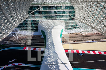 2021-12-10 - 31 OCON Esteban (fra), Alpine F1 A521, action during the Formula 1 Etihad Airways Abu Dhabi Grand Prix 2021, 22th round of the 2021 FIA Formula One World Championship from December 10 to 12, 2021 on the Yas Marina Circuit, in Yas Island, Abu Dhabi - FORMULA 1 ETIHAD AIRWAYS ABU DHABI GRAND PRIX 2021, 22TH ROUND OF THE 2021 FIA FORMULA ONE WORLD CHAMPIONSHIP - FORMULA 1 - MOTORS