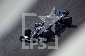 2021-12-10 - 77 BOTTAS Valtteri (fin), Mercedes AMG F1 GP W12 E Performance, action during the Formula 1 Etihad Airways Abu Dhabi Grand Prix 2021, 22th round of the 2021 FIA Formula One World Championship from December 10 to 12, 2021 on the Yas Marina Circuit, in Yas Island, Abu Dhabi - FORMULA 1 ETIHAD AIRWAYS ABU DHABI GRAND PRIX 2021, 22TH ROUND OF THE 2021 FIA FORMULA ONE WORLD CHAMPIONSHIP - FORMULA 1 - MOTORS