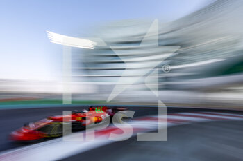 2021-12-11 - 16 LECLERC Charles (mco), Scuderia Ferrari SF21, action during the Formula 1 Etihad Airways Abu Dhabi Grand Prix 2021, 22th round of the 2021 FIA Formula One World Championship from December 10 to 12, 2021 on the Yas Marina Circuit, in Yas Island, Abu Dhabi - FORMULA 1 ETIHAD AIRWAYS ABU DHABI GRAND PRIX 2021, 22TH ROUND OF THE 2021 FIA FORMULA ONE WORLD CHAMPIONSHIP - FORMULA 1 - MOTORS