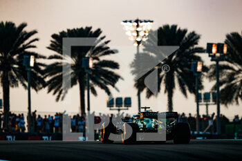 2021-12-11 - 18 STROLL Lance (can), Aston Martin F1 AMR21, action during the Formula 1 Etihad Airways Abu Dhabi Grand Prix 2021, 22th round of the 2021 FIA Formula One World Championship from December 10 to 12, 2021 on the Yas Marina Circuit, in Yas Island, Abu Dhabi - FORMULA 1 ETIHAD AIRWAYS ABU DHABI GRAND PRIX 2021, 22TH ROUND OF THE 2021 FIA FORMULA ONE WORLD CHAMPIONSHIP - FORMULA 1 - MOTORS