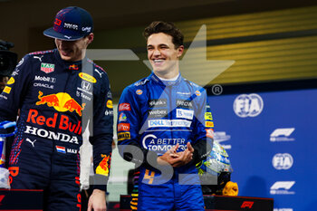 2021-12-11 - VERSTAPPEN Max (ned), Red Bull Racing Honda RB16B, NORRIS Lando (gbr), McLaren MCL35M, portrait during the Formula 1 Etihad Airways Abu Dhabi Grand Prix 2021, 22th round of the 2021 FIA Formula One World Championship from December 10 to 12, 2021 on the Yas Marina Circuit, in Yas Island, Abu Dhabi - FORMULA 1 ETIHAD AIRWAYS ABU DHABI GRAND PRIX 2021, 22TH ROUND OF THE 2021 FIA FORMULA ONE WORLD CHAMPIONSHIP - FORMULA 1 - MOTORS