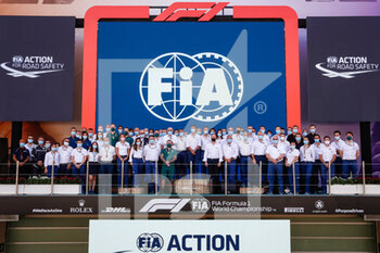 2021-12-12 - FIA Group photo during the Formula 1 Etihad Airways Abu Dhabi Grand Prix 2021, 22th round of the 2021 FIA Formula One World Championship from December 10 to 12, 2021 on the Yas Marina Circuit, in Yas Island, Abu Dhabi - FORMULA 1 ETIHAD AIRWAYS ABU DHABI GRAND PRIX 2021, 22TH ROUND OF THE 2021 FIA FORMULA ONE WORLD CHAMPIONSHIP - FORMULA 1 - MOTORS