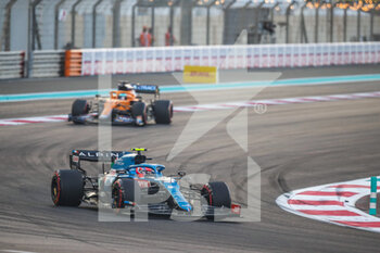 2021-12-12 - 31 OCON Esteban (fra), Alpine F1 A521, action during the Formula 1 Etihad Airways Abu Dhabi Grand Prix 2021, 22th round of the 2021 FIA Formula One World Championship from December 10 to 12, 2021 on the Yas Marina Circuit, in Yas Island, Abu Dhabi - FORMULA 1 ETIHAD AIRWAYS ABU DHABI GRAND PRIX 2021, 22TH ROUND OF THE 2021 FIA FORMULA ONE WORLD CHAMPIONSHIP - FORMULA 1 - MOTORS