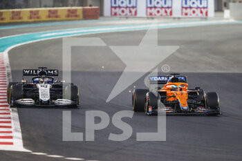 2021-12-12 - 0 31 OCON Esteban (fra), Alpine F1 A521, action and 63 RUSSELL George (gbr), Williams Racing F1 FW43B during the Formula 1 Etihad Airways Abu Dhabi Grand Prix 2021, 22th round of the 2021 FIA Formula One World Championship from December 10 to 12, 2021 on the Yas Marina Circuit, in Yas Island, Abu Dhabi - FORMULA 1 ETIHAD AIRWAYS ABU DHABI GRAND PRIX 2021, 22TH ROUND OF THE 2021 FIA FORMULA ONE WORLD CHAMPIONSHIP - FORMULA 1 - MOTORS