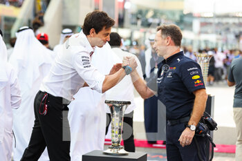 2021-12-12 - WOLFF Toto (aut), Team Principal & CEO Mercedes AMG F1 GP, HORNER Christian (gbr), Team Principal of Red Bull Racing, portrait during the Formula 1 Etihad Airways Abu Dhabi Grand Prix 2021, 22th round of the 2021 FIA Formula One World Championship from December 10 to 12, 2021 on the Yas Marina Circuit, in Yas Island, Abu Dhabi - FORMULA 1 ETIHAD AIRWAYS ABU DHABI GRAND PRIX 2021, 22TH ROUND OF THE 2021 FIA FORMULA ONE WORLD CHAMPIONSHIP - FORMULA 1 - MOTORS