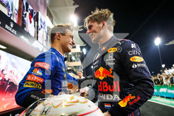 2021-12-12 - VERSTAPPEN Max (ned), Red Bull Racing Honda RB16B, NORRIS Lando (gbr), McLaren MCL35M, portrait during the Formula 1 Etihad Airways Abu Dhabi Grand Prix 2021, 22th round of the 2021 FIA Formula One World Championship from December 10 to 12, 2021 on the Yas Marina Circuit, in Yas Island, Abu Dhabi - FORMULA 1 ETIHAD AIRWAYS ABU DHABI GRAND PRIX 2021, 22TH ROUND OF THE 2021 FIA FORMULA ONE WORLD CHAMPIONSHIP - FORMULA 1 - MOTORS