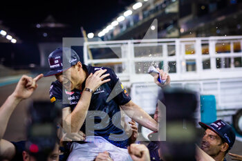 2021-12-12 - VERSTAPPEN Max (ned), Red Bull Racing Honda RB16B, portrait celebrations during the Formula 1 Etihad Airways Abu Dhabi Grand Prix 2021, 22th round of the 2021 FIA Formula One World Championship from December 10 to 12, 2021 on the Yas Marina Circuit, in Yas Island, Abu Dhabi - FORMULA 1 ETIHAD AIRWAYS ABU DHABI GRAND PRIX 2021, 22TH ROUND OF THE 2021 FIA FORMULA ONE WORLD CHAMPIONSHIP - FORMULA 1 - MOTORS