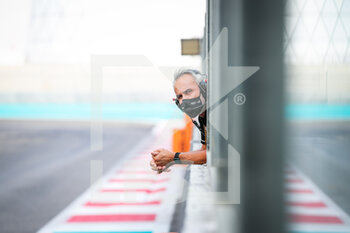 2021-12-14 - ZEHNDER Beat, Team Manager of Alfa Romeo Racing ORLEN, portrait during the 2021 post-season tests from December 14 to 15, 2021 on the Yas Marina Circuit, in Yas Island, Abu Dhabi - 2021 POST-SEASON TESTS - FORMULA 1 - MOTORS