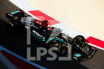 2021-12-15 - 63 RUSSELL George (gbr), Mercedes AMG F1 GP, action during the 2021 post-season tests from December 14 to 15, 2021 on the Yas Marina Circuit, in Yas Island, Abu Dhabi - 2021 POST-SEASON TESTS - FORMULA 1 - MOTORS