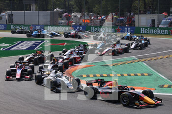2021-09-11 - Start of the race, 06 Daruvala Jehan (ind), Carlin, Dallara F2, action during the 5th round of the 2021 FIA Formula 2 Championship from September 9 to 12, 2021 on the Autodromo Nazionale di Monza, in Monza, Italy - 5TH ROUND OF THE 2021 FIA FORMULA 2 CHAMPIONSHIP - FORMULA 2 - MOTORS