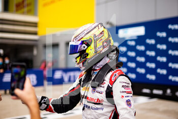 2021-09-26 - Pourchaire Théo (fra), ART Grand Prix, Dallara F2, portrait during the 6th round of the 2021 FIA Formula 2 Championship from September 24 to 26, 2021 on the Sochi Autodrom, in Sochi, Russia - 6TH ROUND OF THE 2021 FIA FORMULA 2 CHAMPIONSHIP - FORMULA 2 - MOTORS