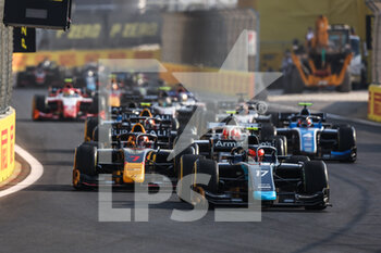 2021-12-03 - Start of race 1, 17 Armstrong Marcus (nzl), DAMS, Dallara F2, action during the 7th round of the 2021 FIA Formula 2 Championship from December 3 to 5, 2021 on the Jeddah Corniche Circuit, in Jeddah, Saudi Arabia - 7TH ROUND OF THE 2021 FIA FORMULA 2 CHAMPIONSHIP - FORMULA 2 - MOTORS
